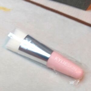 Kylie JENNER face Mask Brush NEW
